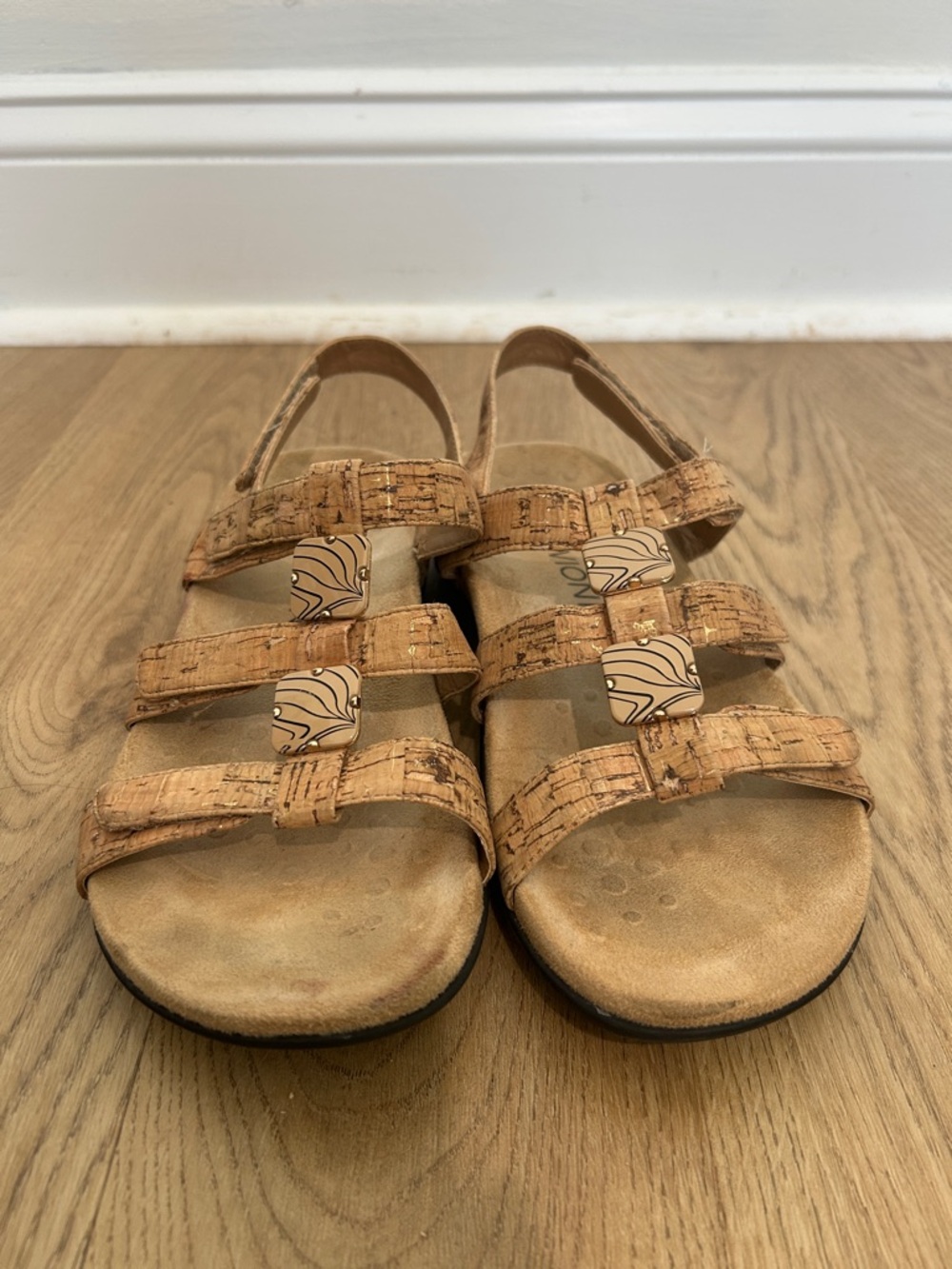 Vionic Amber Cork Sandals Size 7 - Picture 6 of 7